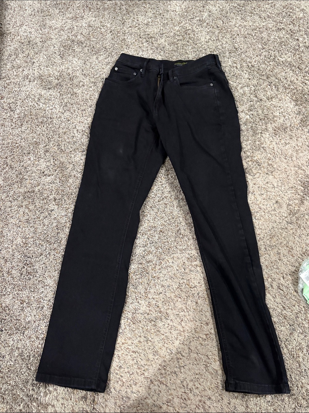 Men's Black Straight-Leg Pants — Classic Everyday Fit